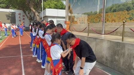 珍藏红领巾 迈向新征程——侨香实验学校2026年少先队员离队仪式圆满举行