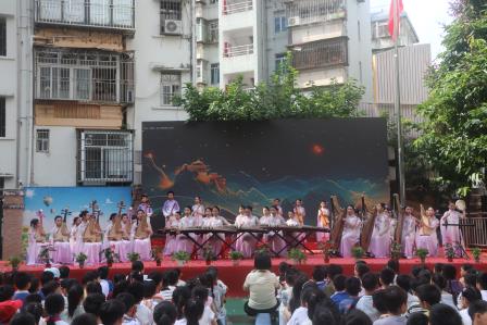 童心展才艺  逐梦向未来 ——人民小学举行创客艺术节暨庆“六一”文艺汇演及游园活动