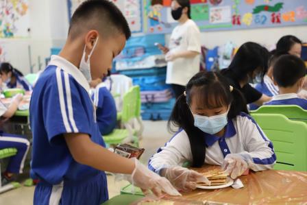 红岭小学·匠心课程｜亚太美食聚红岭 快乐劳动向未来