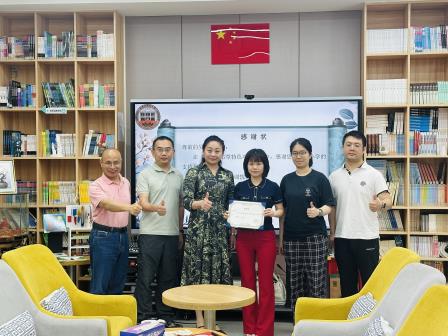 杏林春暖归母校，草本书香润童心 ——靖轩小学优秀校友吴海红回母校交流指导