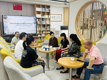 杏林春暖归母校，草本书香润童心 ——靖轩小学优秀校友吴海红回母校交流指导