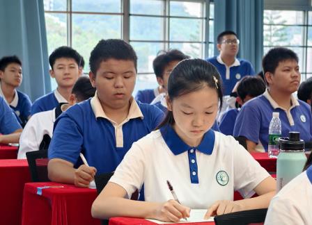 名师领航破难题 精准赋能助中考——龙创实验学校开展九年级道法中考备考专题讲座