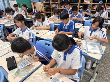 科技点亮梦想，馆校共育未来 ——深圳市洪湖小学科技进校园活动顺利举行