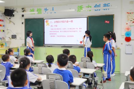 墨香伴成长 欢歌送祝福——深圳市仙桐实验小学举行毕业季主题升旗仪式