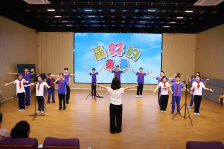 高举队旗跟党走 争做新时代好少年 ——星园学校2026年首批新队员入队仪式圆满举行