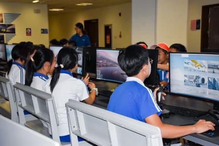 逐梦蓝天 探索科技 ——翠北实验小学五、六年级开展航空航天主题社会实践