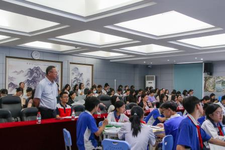 聚焦新质课堂 深耕贯通衔接——螺岭湖贝学校承办罗湖区初中英语新课堂研讨活动暨破茧行动总结