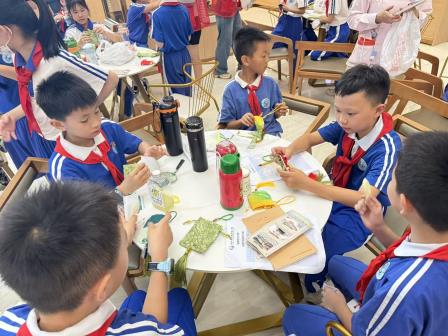 罗湖外语小学走进罗湖区中医院开展“传承国粹经典”中医研学之旅