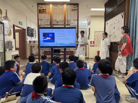 罗湖外语小学走进罗湖区中医院开展“传承国粹经典”中医研学之旅