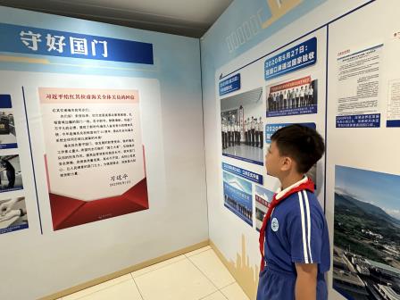 罗外娃走进莲塘海关开展常态研学活动