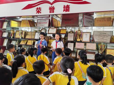 幼小衔接初体验 童心逐梦向未来——深圳市人民小学与财贸幼儿园开展幼小衔接体验活动