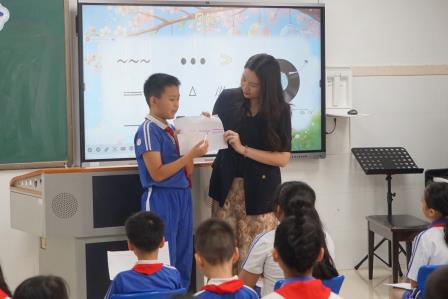 精准诊断促提升  聚力赋能谋发展 ——广东省孔文东名校长工作室团队到罗湖小学开展办学诊断活动