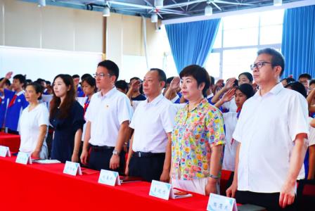青春心向党 挺膺赴未来  ——龙创实验学校圆满举行离队入团仪式