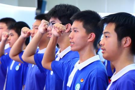 青春心向党 挺膺赴未来  ——龙创实验学校圆满举行离队入团仪式