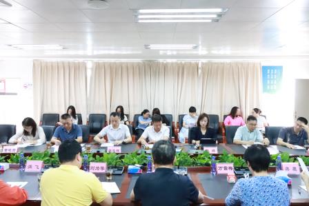 精准视导破瓶颈，专家领航助冲刺——罗湖区教科院专家莅临翠园文锦中学开展初三“靶向提质专项视导”活动