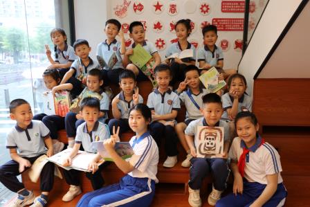 萌娃进校园 衔接促成长 ——海关幼儿园小朋友走进罗湖小学开展幼小衔接参观活动