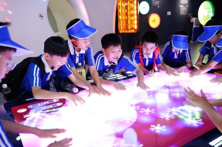 行走科创课堂，探索科学奥秘——深圳市莲南教育集团安芳小学开展校外社会实践研学活动