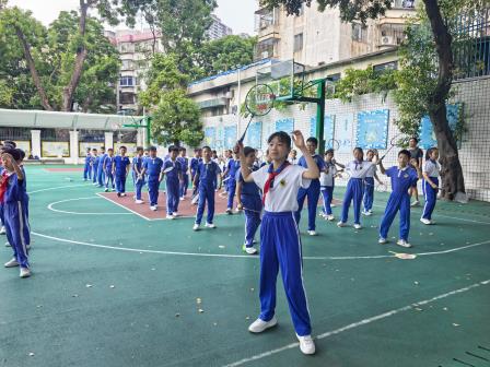 运动启智展风采，活力少年绽芳华——深圳市怡景小学2026盛夏缤纷体艺节之趣味运动会