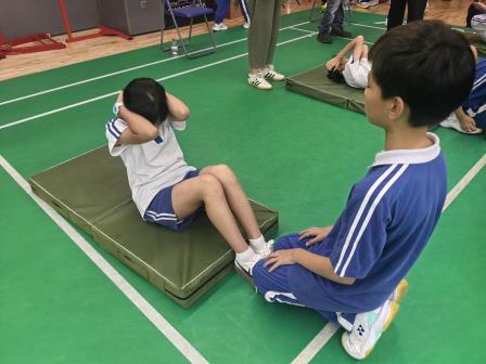运动启智展风采，活力少年绽芳华——深圳市怡景小学2026盛夏缤纷体艺节之趣味运动会