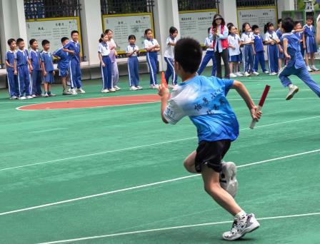 运动启智展风采，活力少年绽芳华——深圳市怡景小学2026盛夏缤纷体艺节之趣味运动会