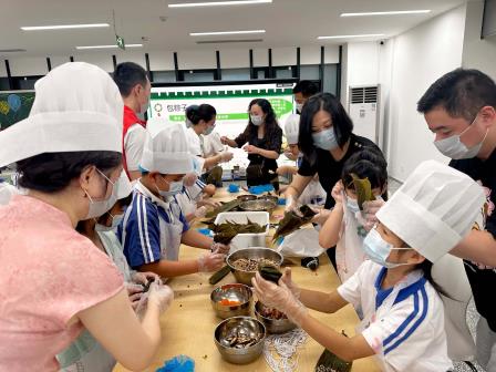 罗湖外语小学开展端午节、父亲节特色实践活动