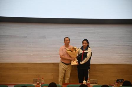 深圳文艺名家驻校计划走进桂园中学 