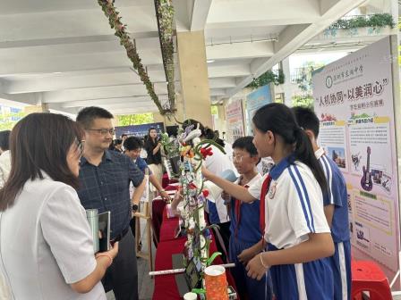 古韵新声，创意飞扬—— 深圳市新秀小学亮相罗湖区首届音乐学科学生自主创意小乐器成果展
