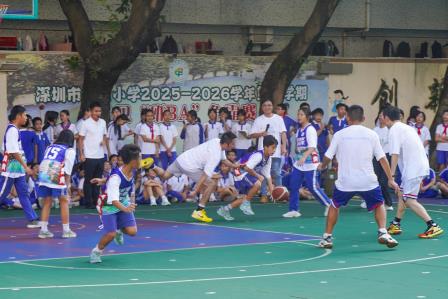 球场燃热血 师生共逐梦——深圳市景贝小学举办2026届师生友谊篮球赛