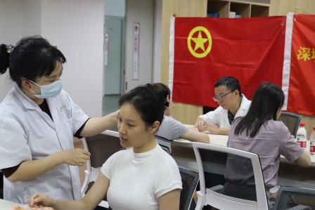 党建引领践初心  国医关爱暖人心——螺岭湖贝学校党支部、学校工会举办健康科普义诊活动