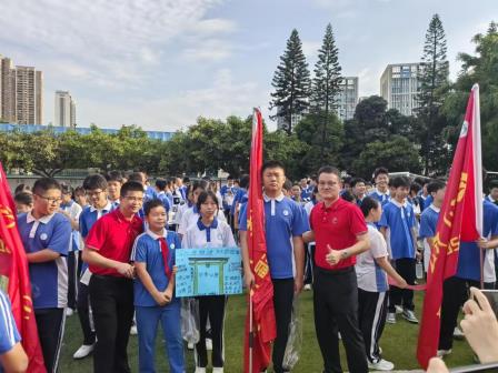 薪火传期许，初心护梦想 ——龙创实验学校温情护航中考学子出征