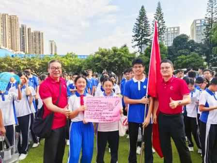 薪火传期许，初心护梦想 ——龙创实验学校温情护航中考学子出征