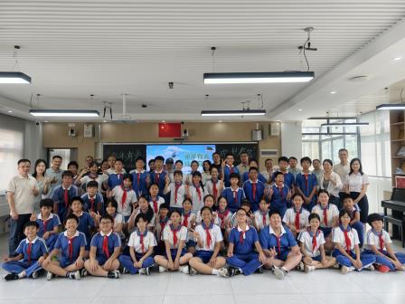 童年有光，成长有答 ——莲塘小学举行六年级毕业答辩活动