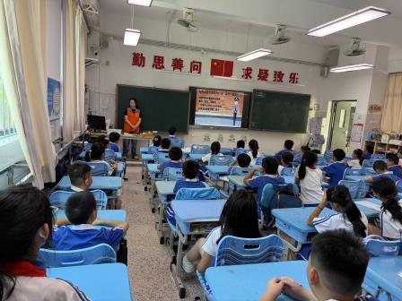 幸福护航少年，禁毒相伴成长 ——南湖街道社工走进深圳市向西小学开展禁毒主题讲座