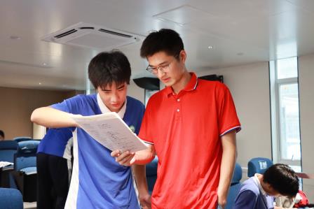 八方守望筑暖盾，少年执笔赴星河——翠园文锦中学2026深圳中考首日暖心护考纪实