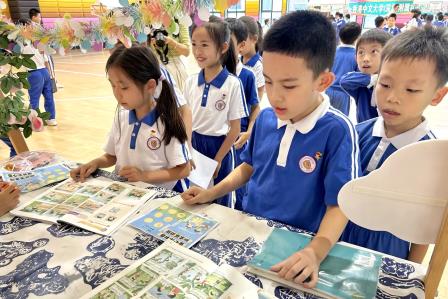 荷风送爽，乐学闯关——港中深附属礼文学校一、二年级开展期末乐考游园会