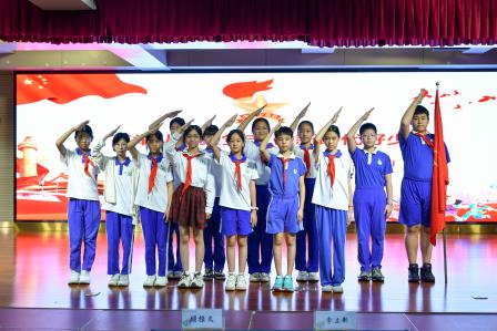 高举队旗跟党走 少年竞展凌云志 ——深圳市景贝小学开展2026年少先队大队委竞选活动