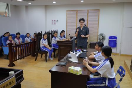  法润童心 与法同行 ——罗湖小学四年级学生走进罗湖区人民法院开展法治研学活动