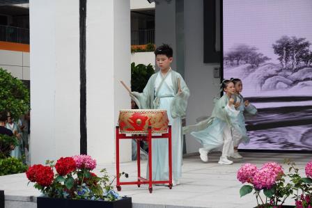 品千年经典 育少年德行——布心小学举行国学经典诵读主题升旗仪式