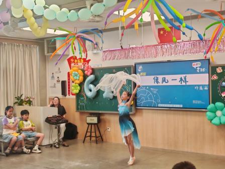 罗湖外语小学举办“心连心”家长会