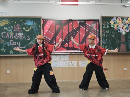 罗湖外语小学举办“心连心”家长会