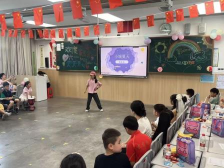 罗湖外语小学举办“心连心”家长会