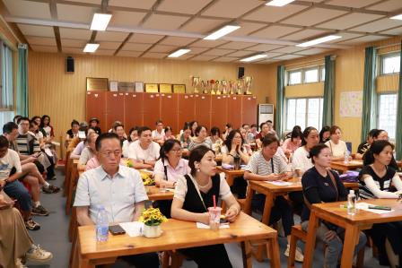 同心同行 共护成长 ——星园学校2025-2026学年春季学期家长会圆满落幕