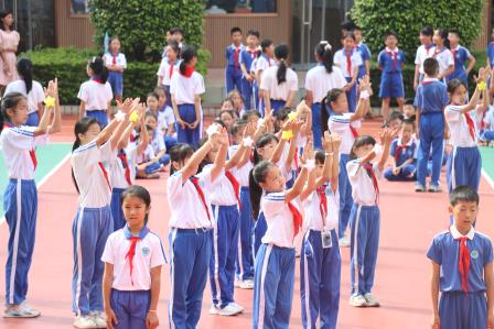 “音”你出彩，闪耀太白———太白实验学校首届艺术节快闪活动圆满举行