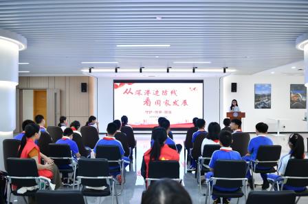 普特融合“行走的思政课”——探秘莲塘口岸一线，童心致敬最美边检守护者