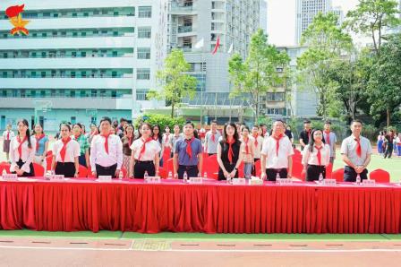 高举队旗跟党走 做新时代好少年 ——2026年罗湖区少先队新队员第一批入队仪式