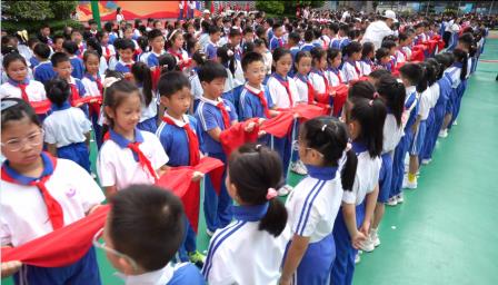 高举队旗跟党走 做新时代好少年 ——螺岭2026年少先队第一批新队员入队仪式圆满举行