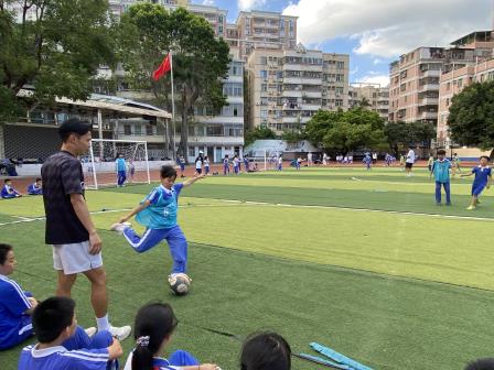 绿茵落幕，热爱不息——深圳市笋岗小学校园足球班际联赛圆满收官
