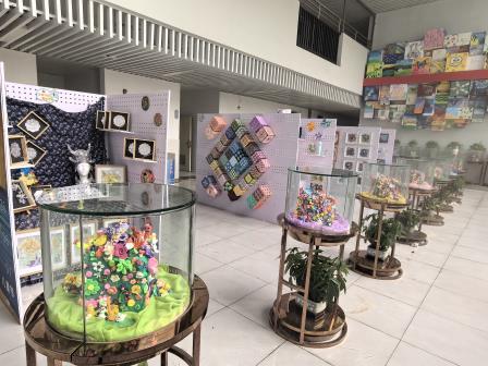 妙笔绘童真 美育绽芳华 ——深圳市红桂小学举办“六一美术作品展”
