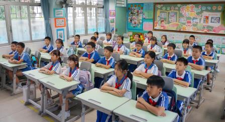 识毒防毒护成长 平安校园筑防线 ——南湖小学开展禁毒专题班会课