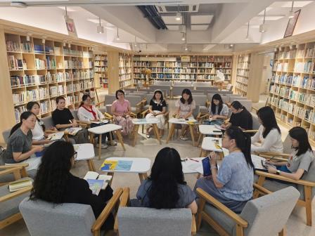 贯通幼小衔接 聚力家校共育 ——深圳市翠北实验小学开展《你好，一年级》养育手册专题研讨活动